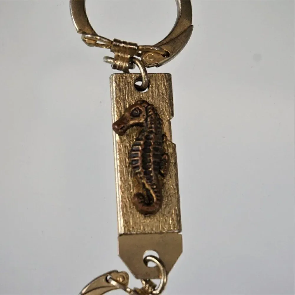 Vintage Sea Horse Charm Keychain Keyring Twin Lock Nautical Key Holder